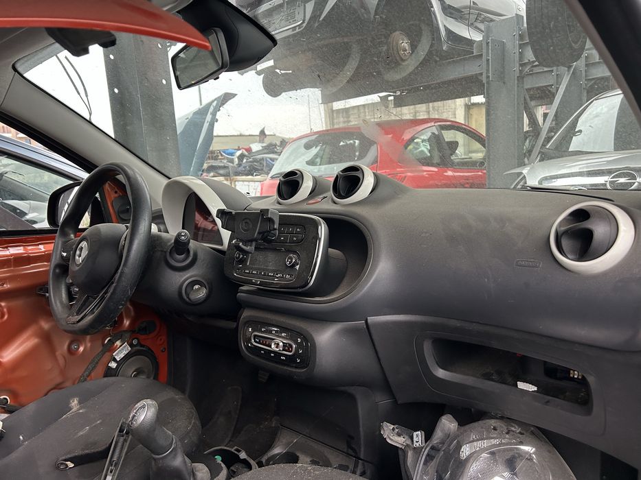 Продавам табло с аербеци за смарт 453