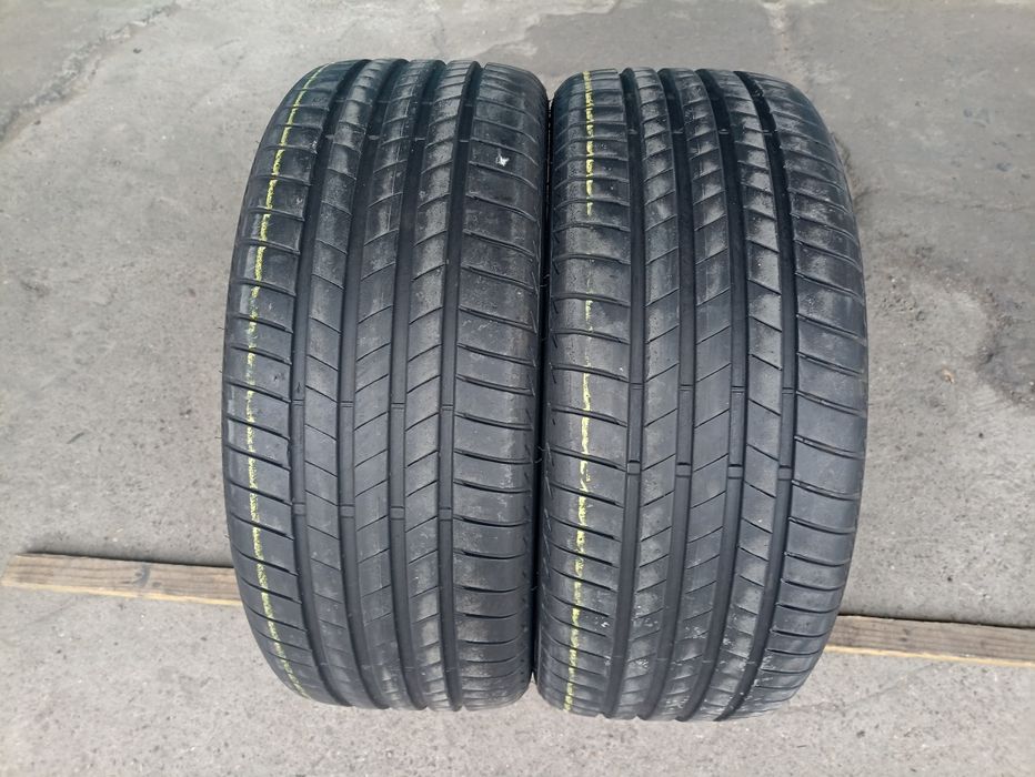 2 anvelope de vara Bridgestone 255/40 R21 dot 1822