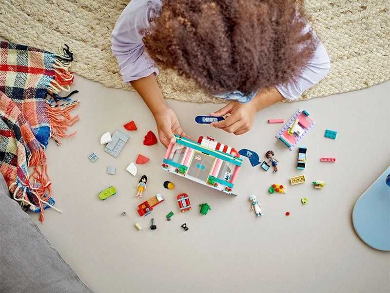 НОВИ! LEGO® Friends 41728  Ресторант в центъра на Хартлейк