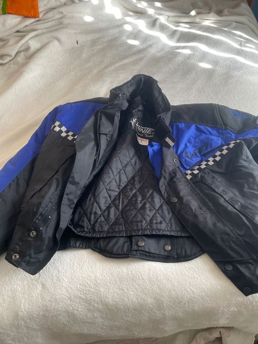 Мотористко Яке в перфектно състояние.