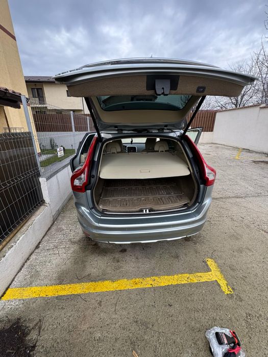 Volvo XC 60 D5.