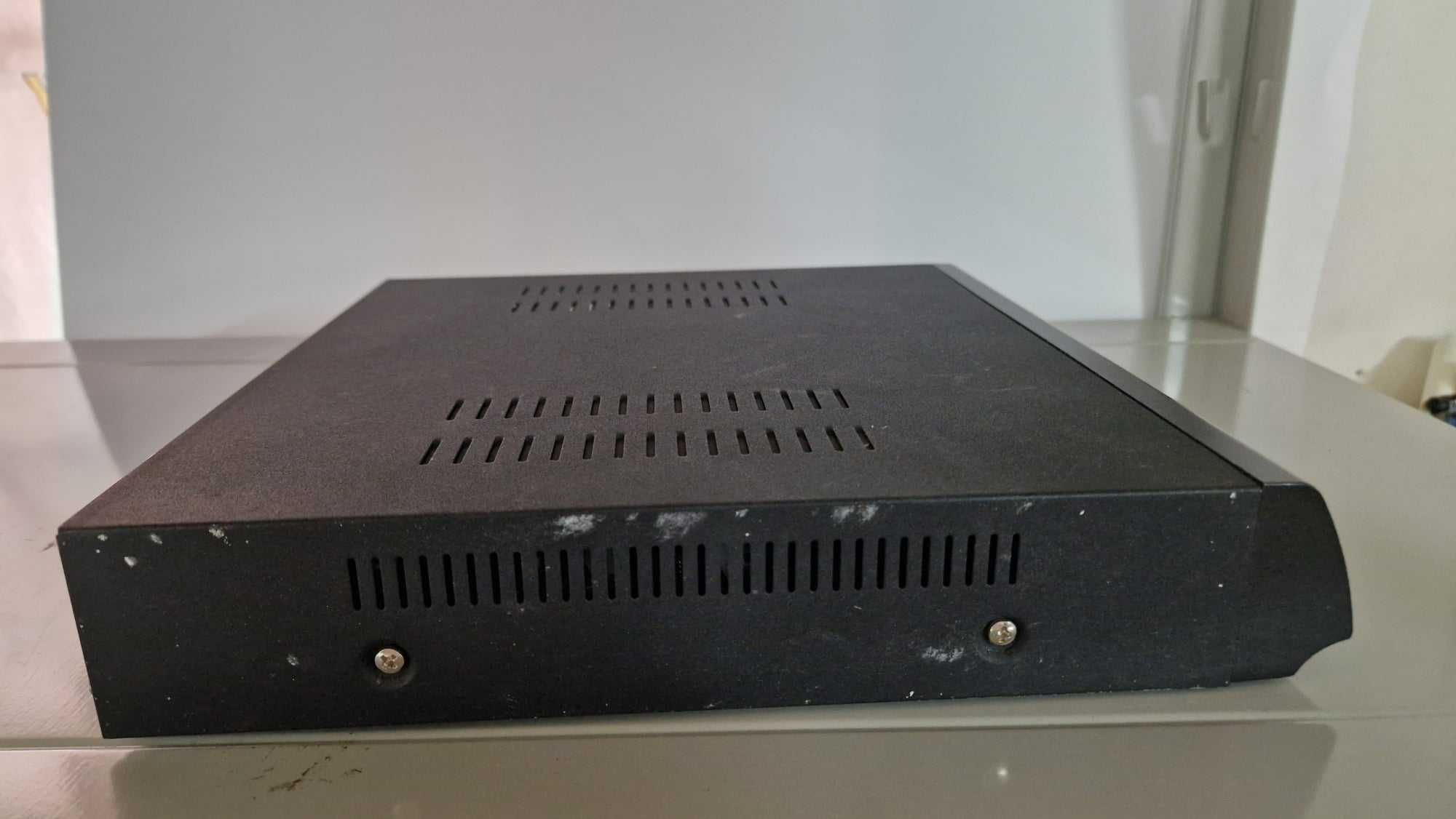 Четири канален  цифров видеорекордер  4 канален DVR - DV-DVR404D