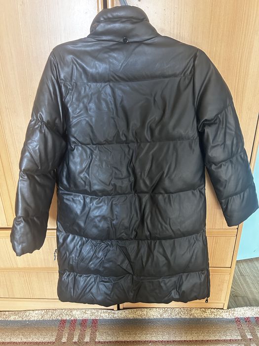 Продам женскую зимнею одежду.