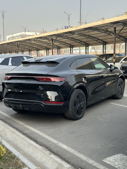 BYD Song L 2025 yangi Qora