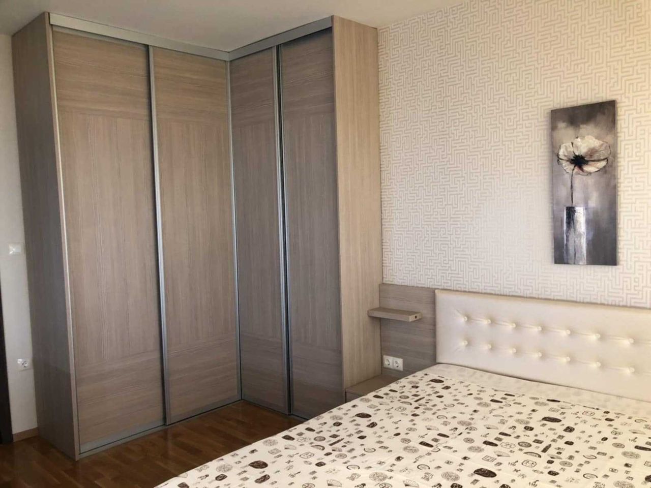Продава се Тристаен апартамент в Плевен, Широк център - 105 кв.м за 1686 €/кв.м - Снимка #7