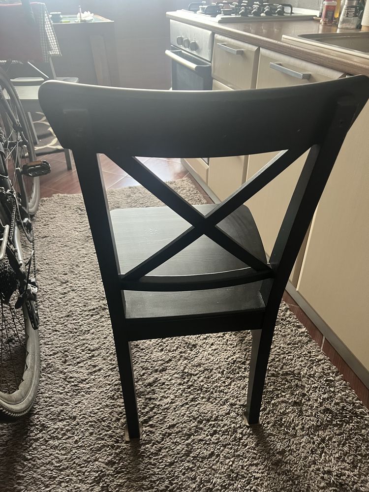 Scaun Ikea ingolf negru in stare buna 120 lei/bucata