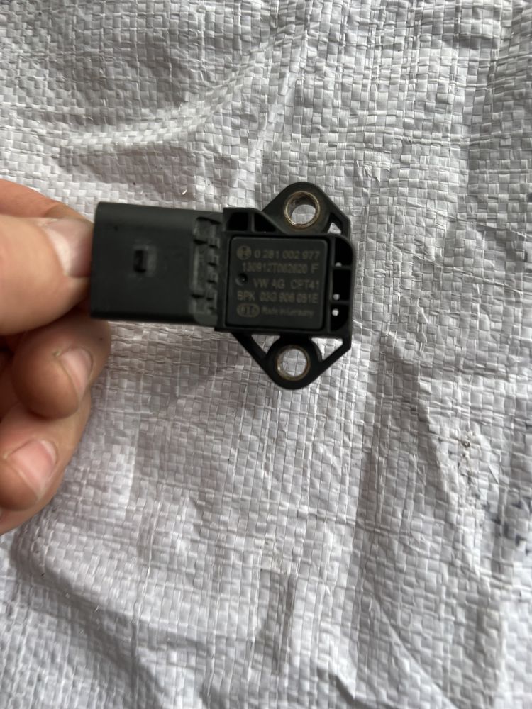 Senzor presiune aer supraalimentare cod motor cffb 0 281 002 977