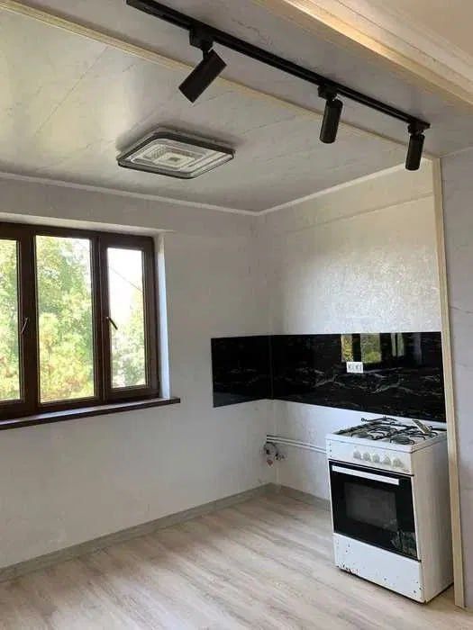 3в4 Универсам, Юнусабад 3, евро, новая