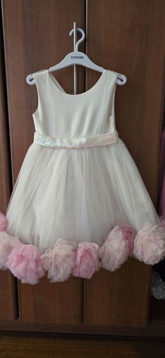 Продаю платье на девочку