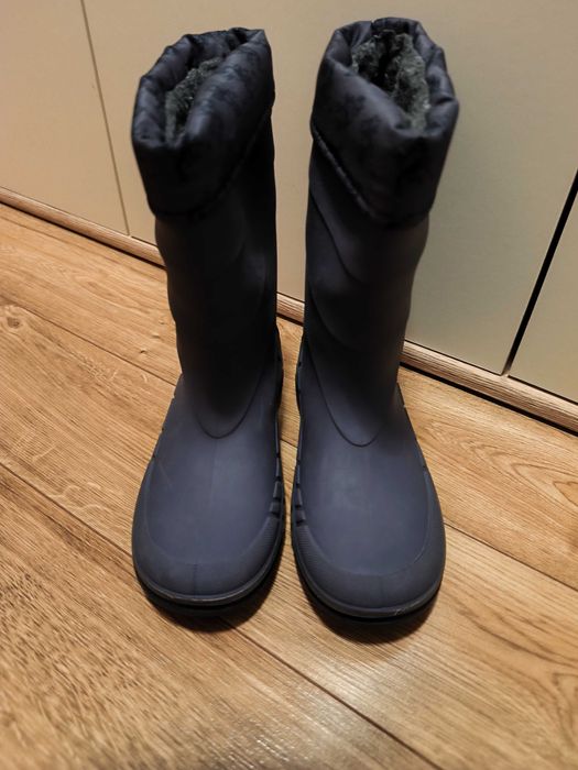 Светещи гумени ботуши с топъл чорап