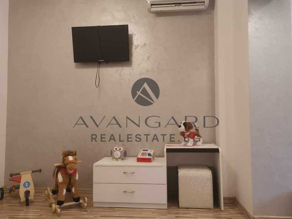 Продава се Четиристаен апартамент в Пловдив, Изгрев - 100 кв.м за 800 €/кв.м - Снимка #9