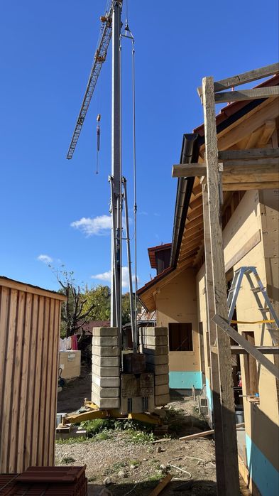 Macara de constructii automontantă San Marco SMH 142. Înaltime 14metri