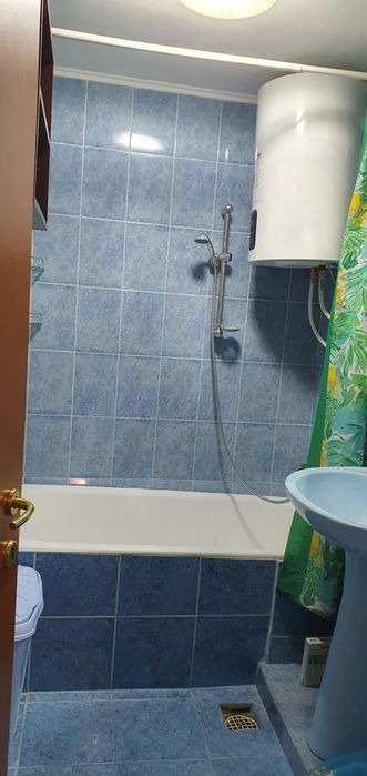 Inchiriez apartament,3 camere