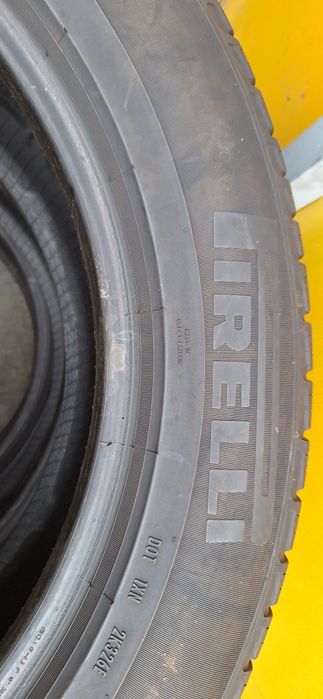 255 55 r20 Pirelli all season M+S