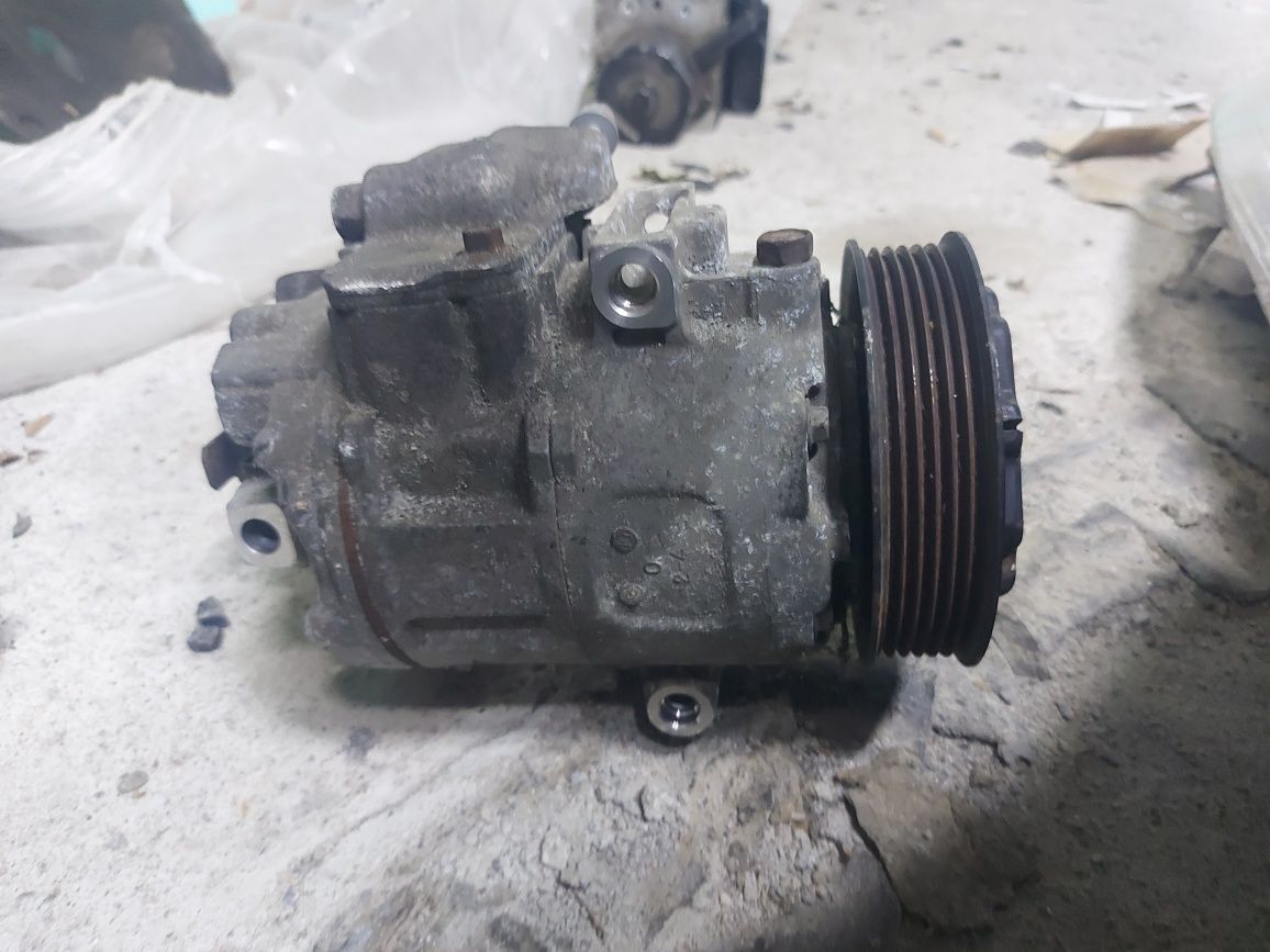Компресор  климатик заVW  Polo 9N 1.4 i 16V