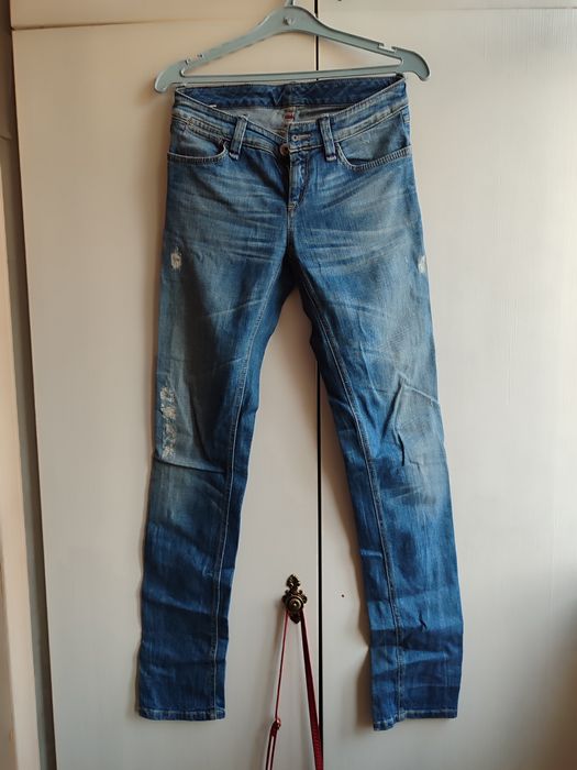 Джинсы, кофта укороченная