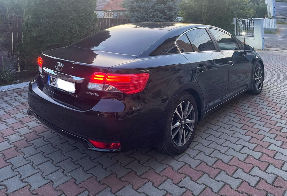 Toyota Avensis 2013