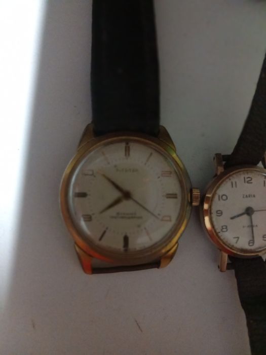 Ceasuri de mana vechi