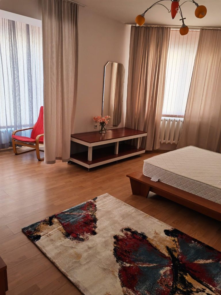 Дава се под наем Тристаен апартамент в София, Красно село - 125 кв.м за 800 € - Снимка #6