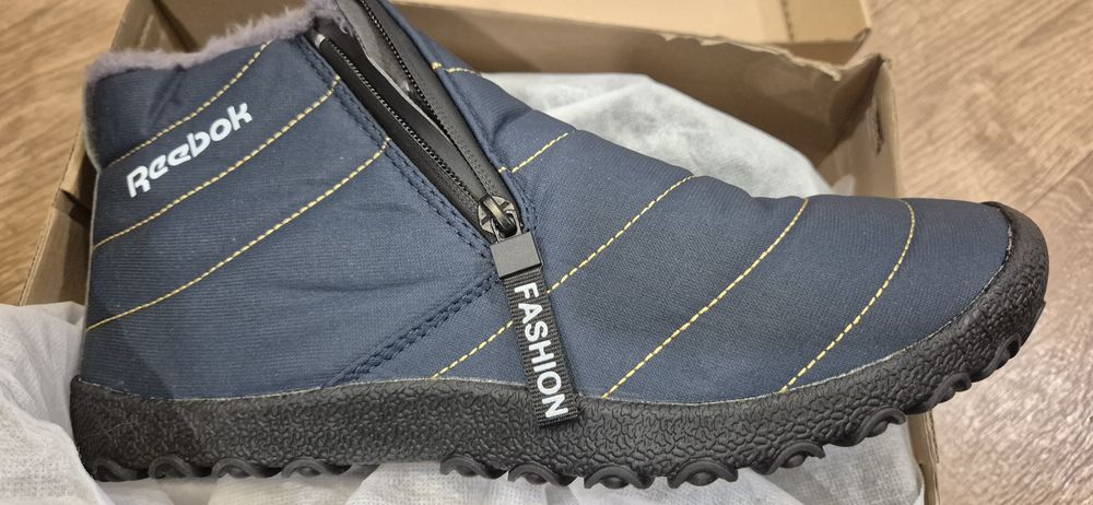 Зимние кроссовки Reebok. 45 рр.