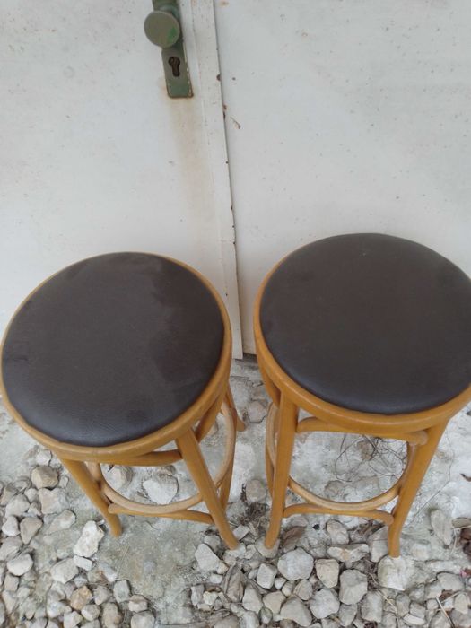 Бар-стол TONET от чешката фабрика