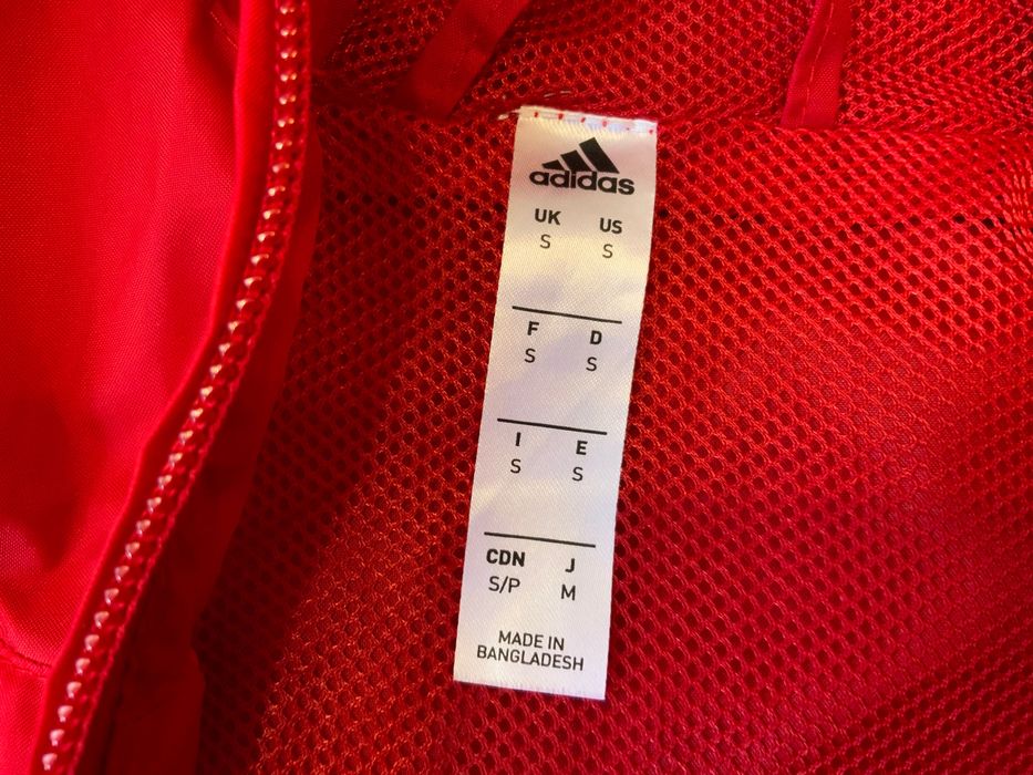 Adidas-оригинално  яке 40 s