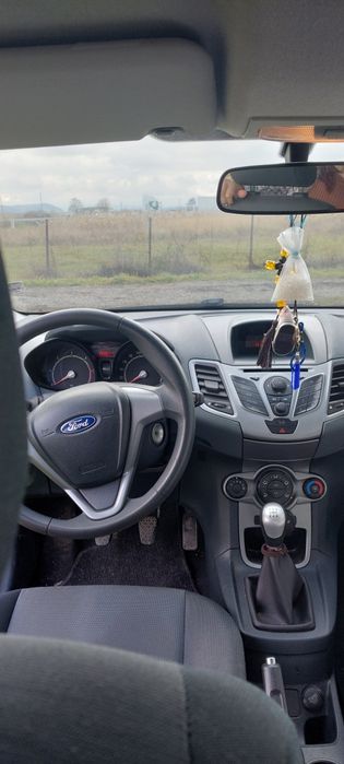 Vând Ford fiesta 2009-diesel