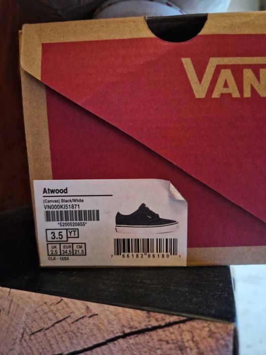 Нови кецове VANS 34,5 номер