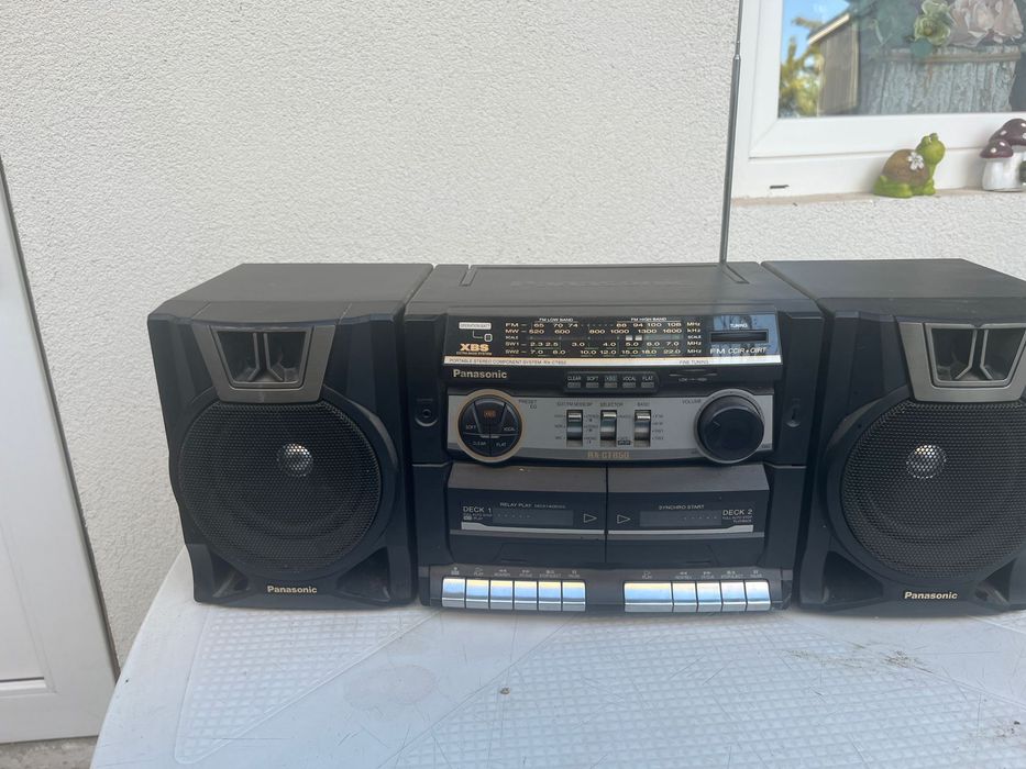 Vând Radiocasetofon Panasonic RX CT-850