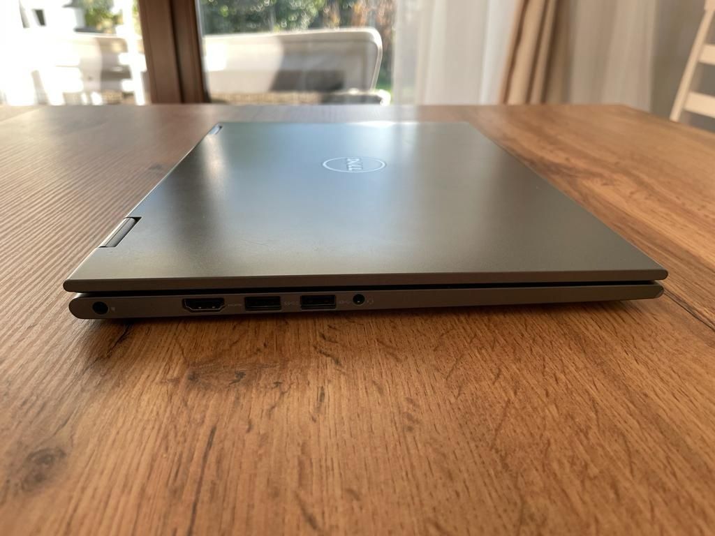 Laptop touchscreen 2 in 1 Dell Inspiron i5 8GB 256 GB baterie noua