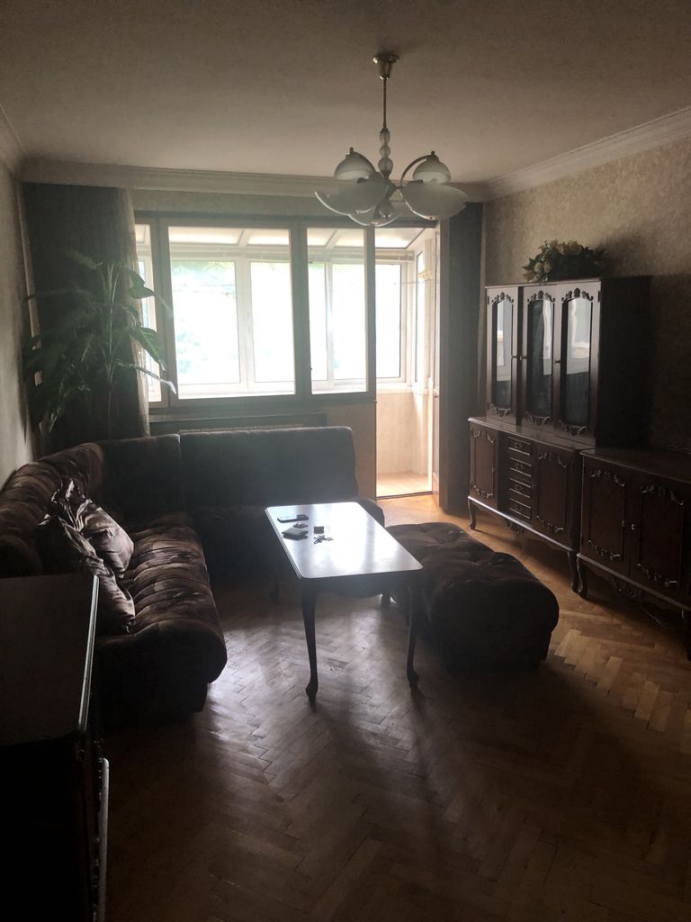 Дава се под наем Едностаен апартамент в София, Свобода - 75 кв.м за 178.5 € - Снимка #1