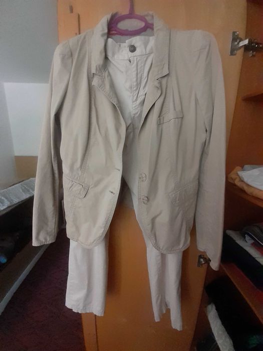Спортно дамско сако + подарък панталон към него