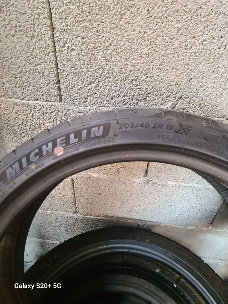 205/40R18 Michelin