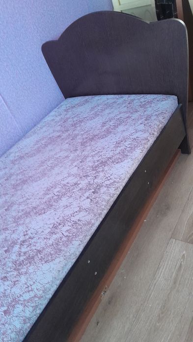 Продаётся кровать односпалка