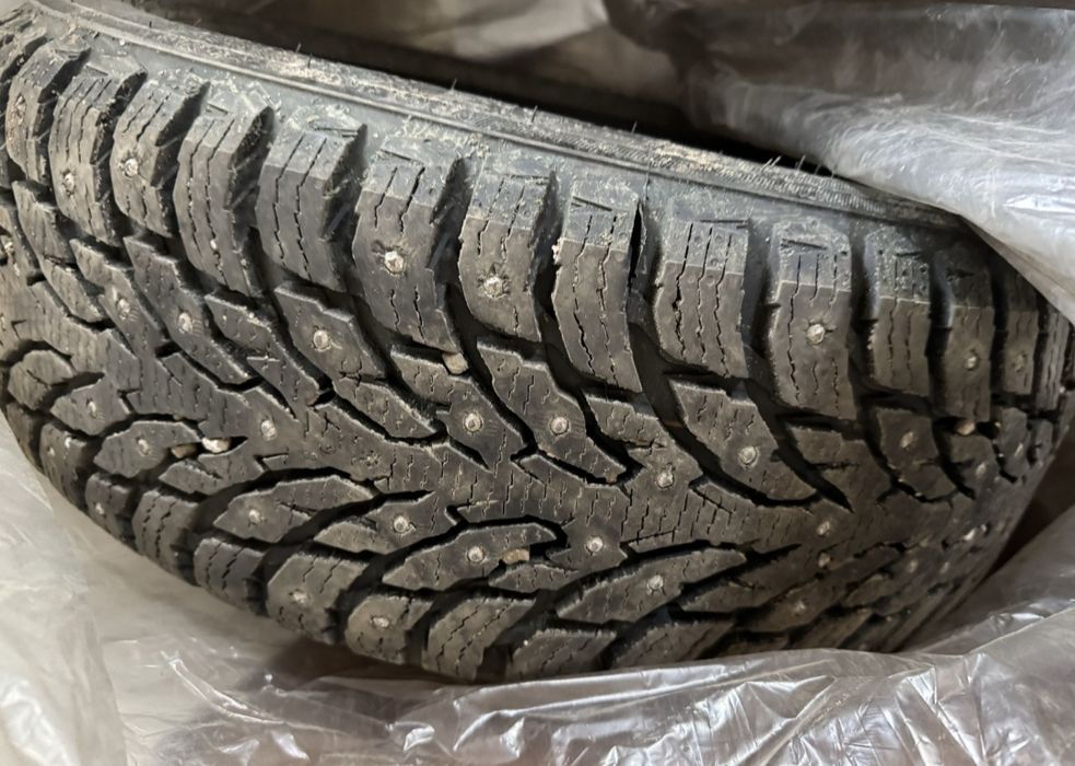 Nokian Hakkapeliitta 9 225/65 R17
