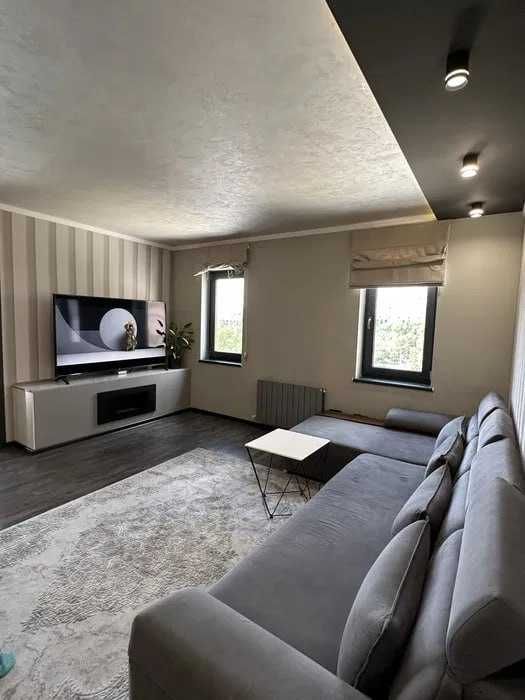 Продажа квартира с евро ремонтом 3х-комнат 90м2 ор: метро Айбек (сша)