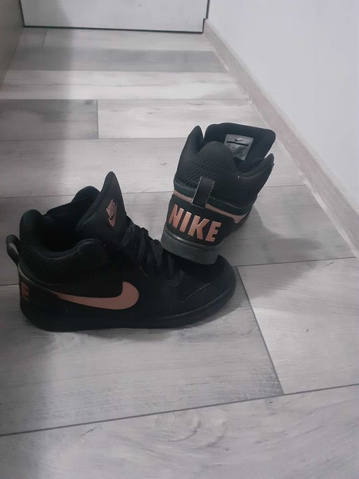 Ghete iarna Nike