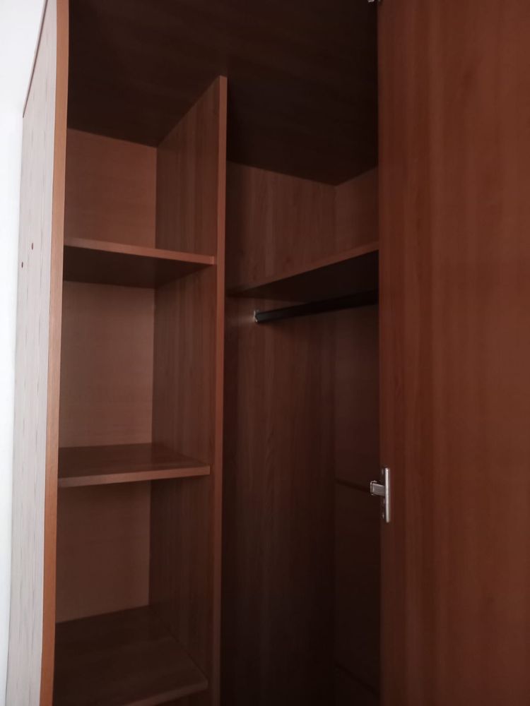 Продаю шкаф для одежды