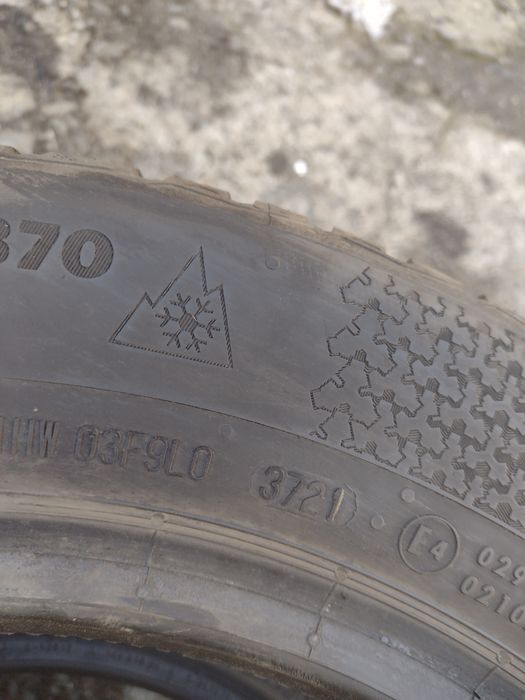 Почти нови 2бр.185/65/15 Continental TS870 dot3721