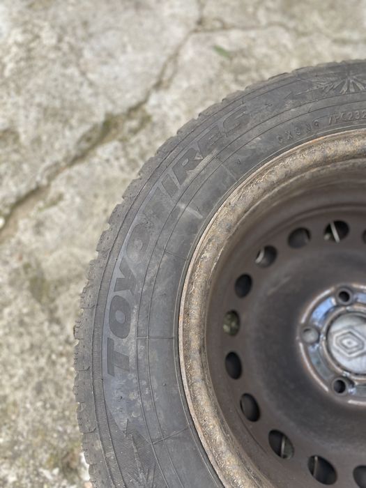 Зимни гуми Toyotires 5x114.3x15” 195x65x15