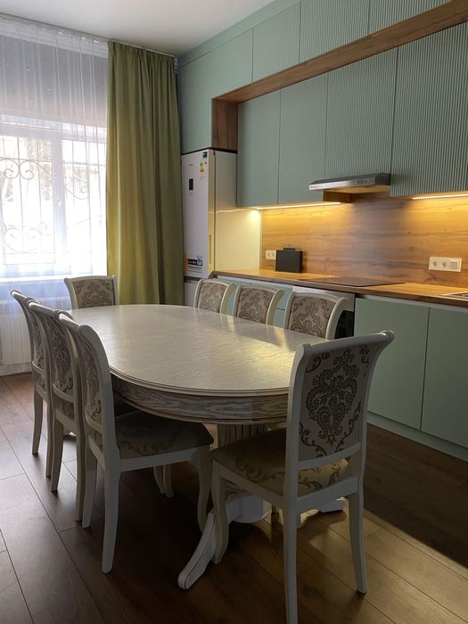 Продам 2х комнатную квартиру 70 квадратов