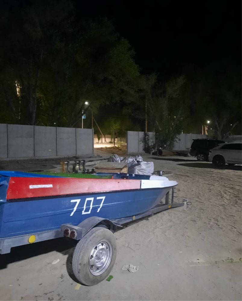Лодка с прицепом