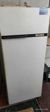 Холодильник в хорошем состоянии рабочий есть даставка