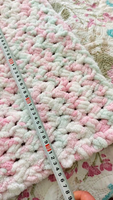 Ръчно плетено бебешко одеяло