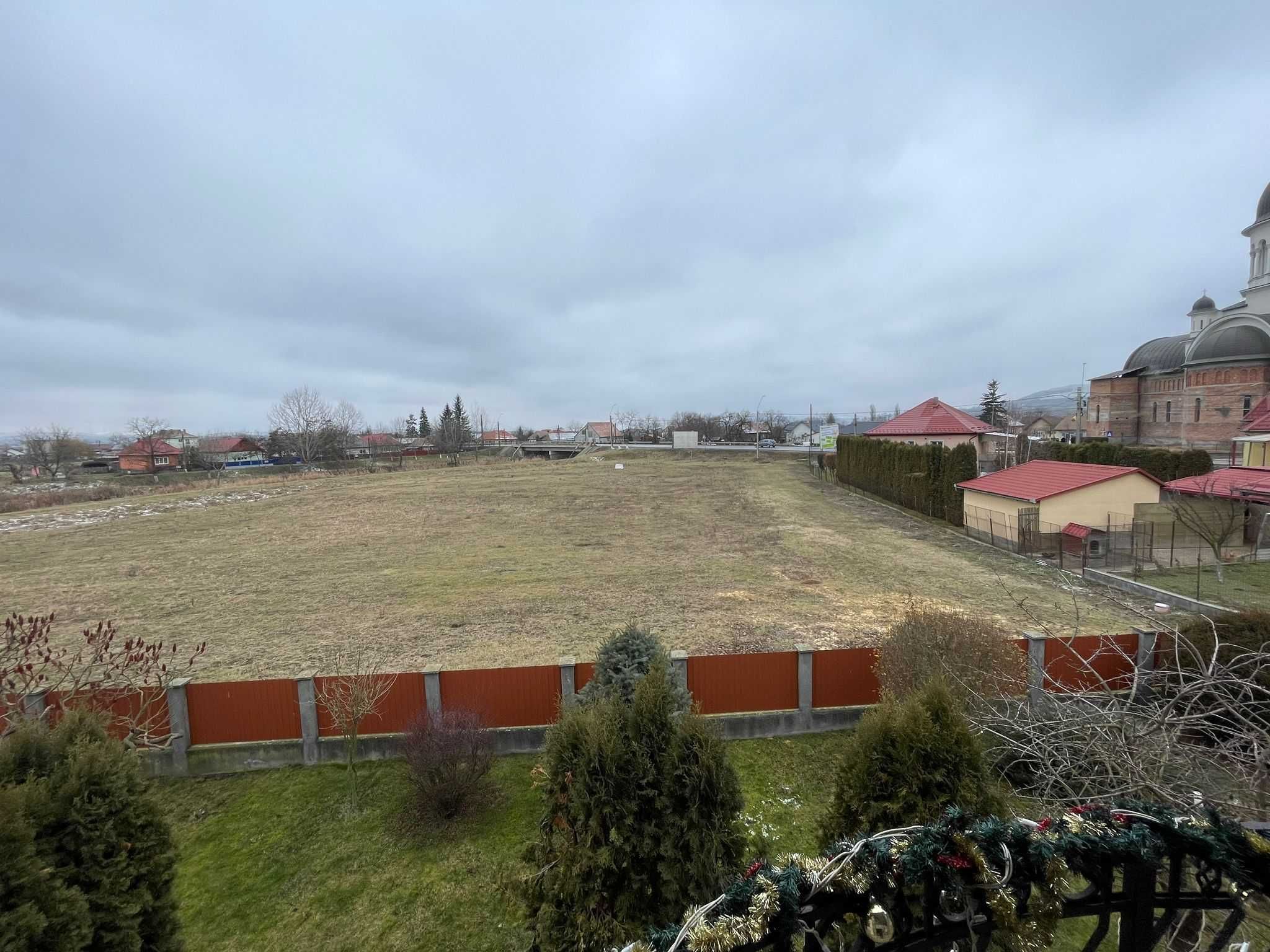 Teren intravilan de vanzare