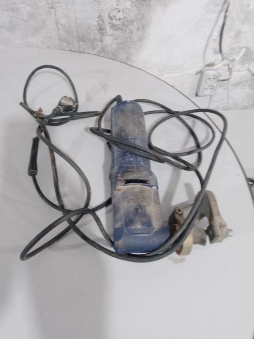 Улица Азаттык дом51   Продам ножницы по металлу электрические