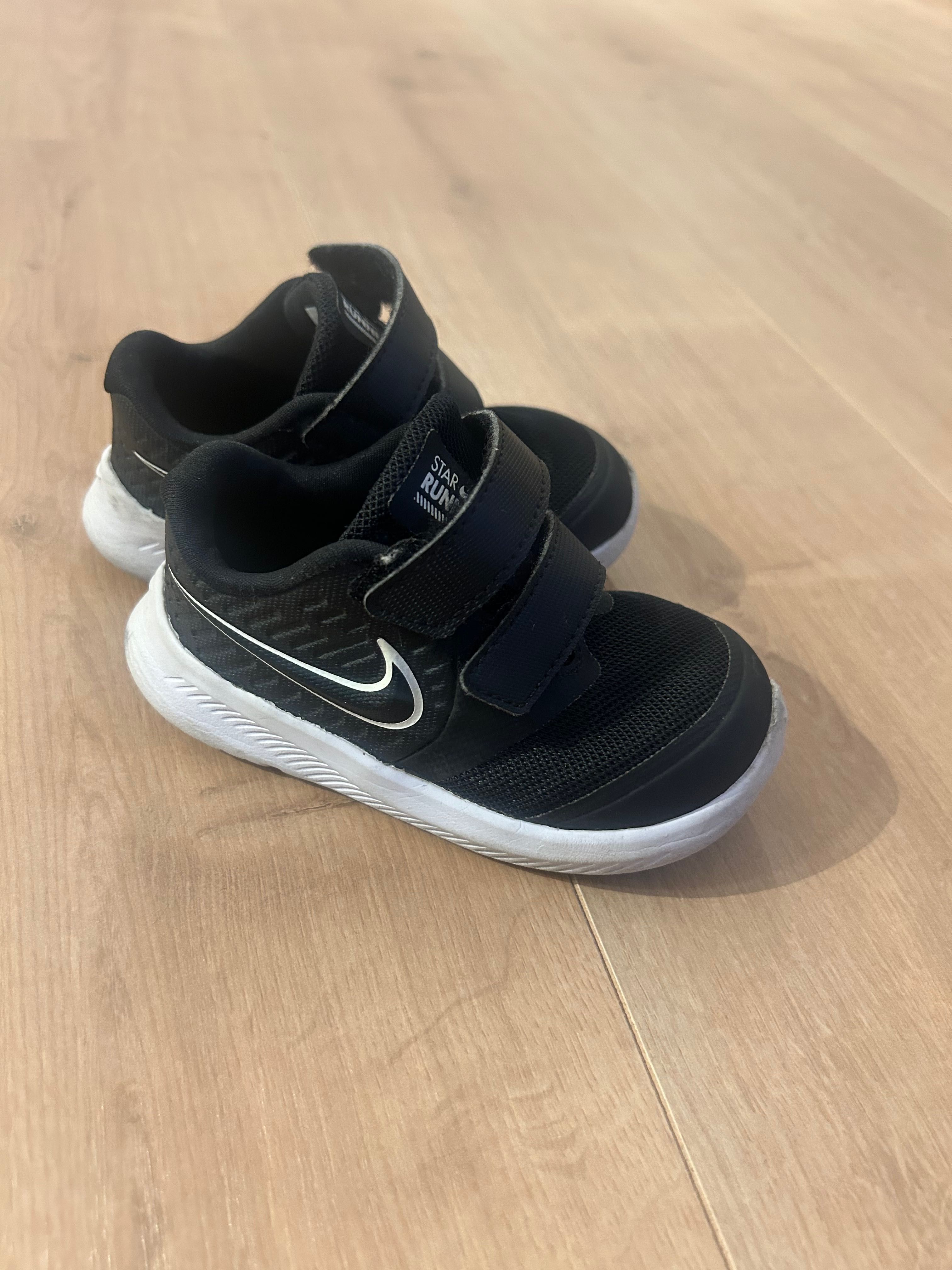 Nike маратонки 22 номер