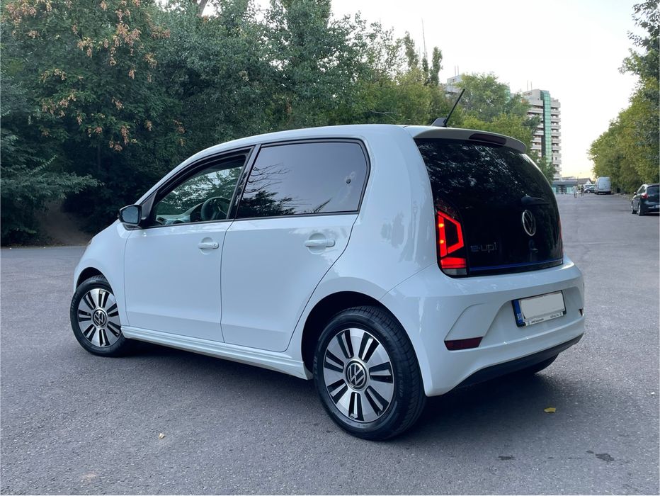 Volkswagen e-Up! 2020 – Primul proprietar, stare excelentă