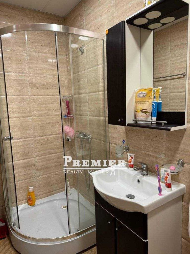 Продава се Тристаен апартамент в к.к. Слънчев бряг - 105 кв.м за 2096 €/кв.м - Снимка #2