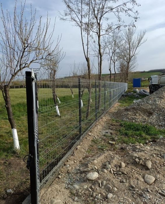 Meșter la garduri cu experiență în domeniul de peste 15 ani în constru